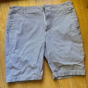 GAP Shorts NWOT Sz 10 Pin Stripe